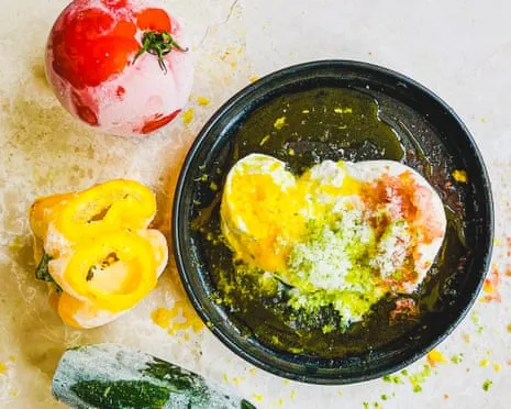 Methods for Turn Leftover Vegetables and Fruits into a Icy Garnish – Instructions