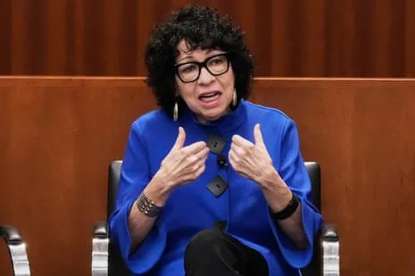 High Court Judge Questions Whether Americans Understand the Difference Between Leaders and Kings