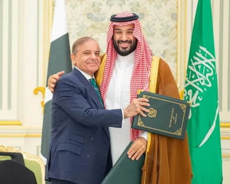 Saudi Arabia and Pakistan Sign Mutual Defense Agreement